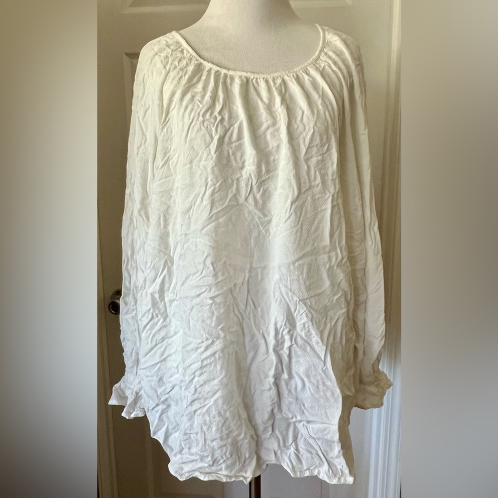 Off-White Women's Long-Sleeve Top with Ruffle cuffs